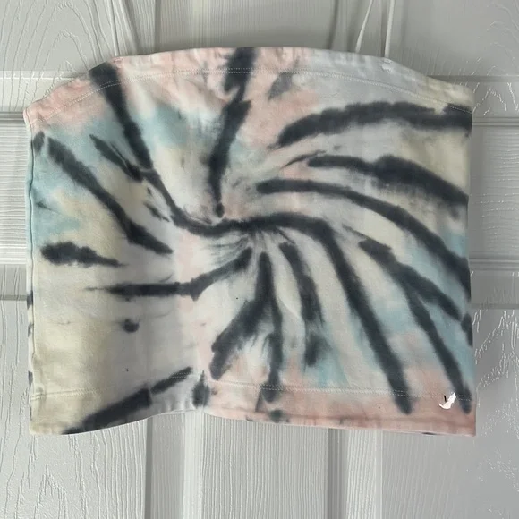 NWT American Eagle crop top. Size large. So cute! - Picture 3 of 10